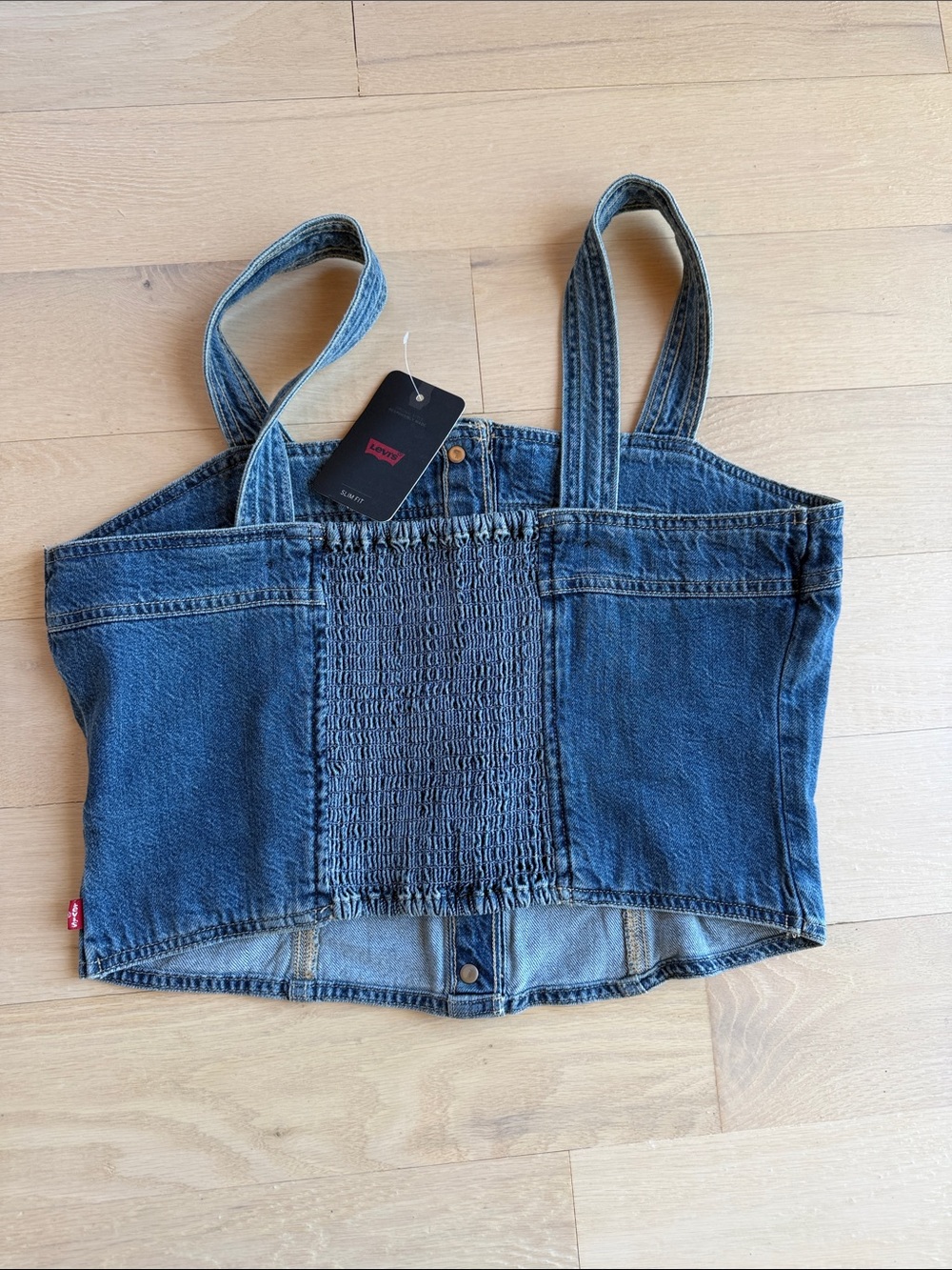 Levi’s - Picture 2 of 8